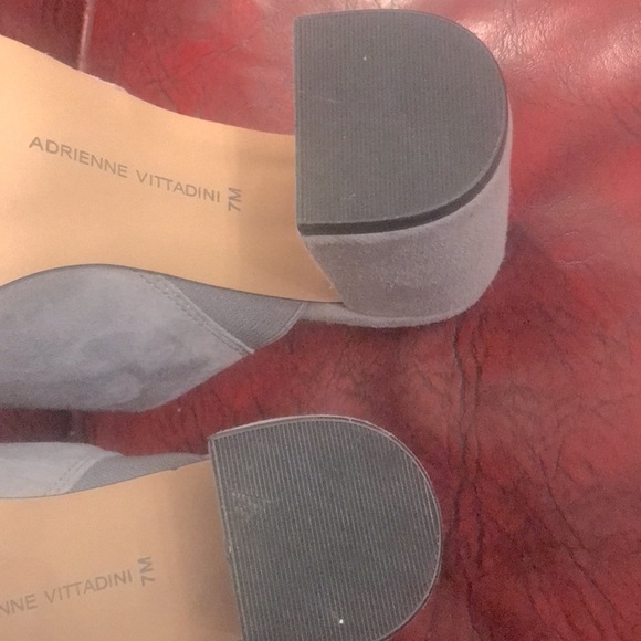 ADRIENNE VITTADINI GRAY SUEDE SLIP ON HEELS SIZE7 ALBI NEW w/OUT BOX - Picture 9 of 10